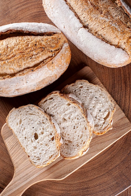 XANatürlich gesäuertes Brot mit harter Kruste