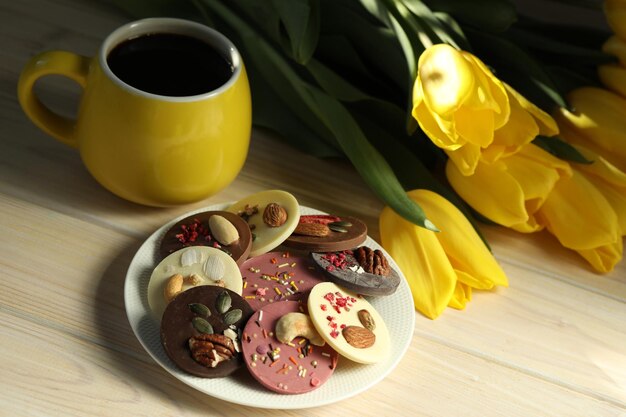 xícara de café com chocolate caseiro