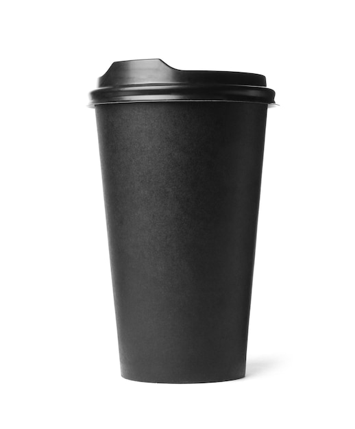 Xícara de café de papel preto para viagem isolada em branco