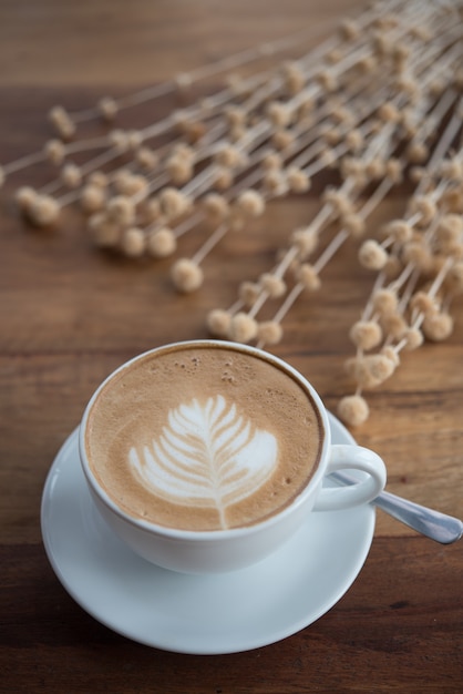 xícara de café na cafeteria