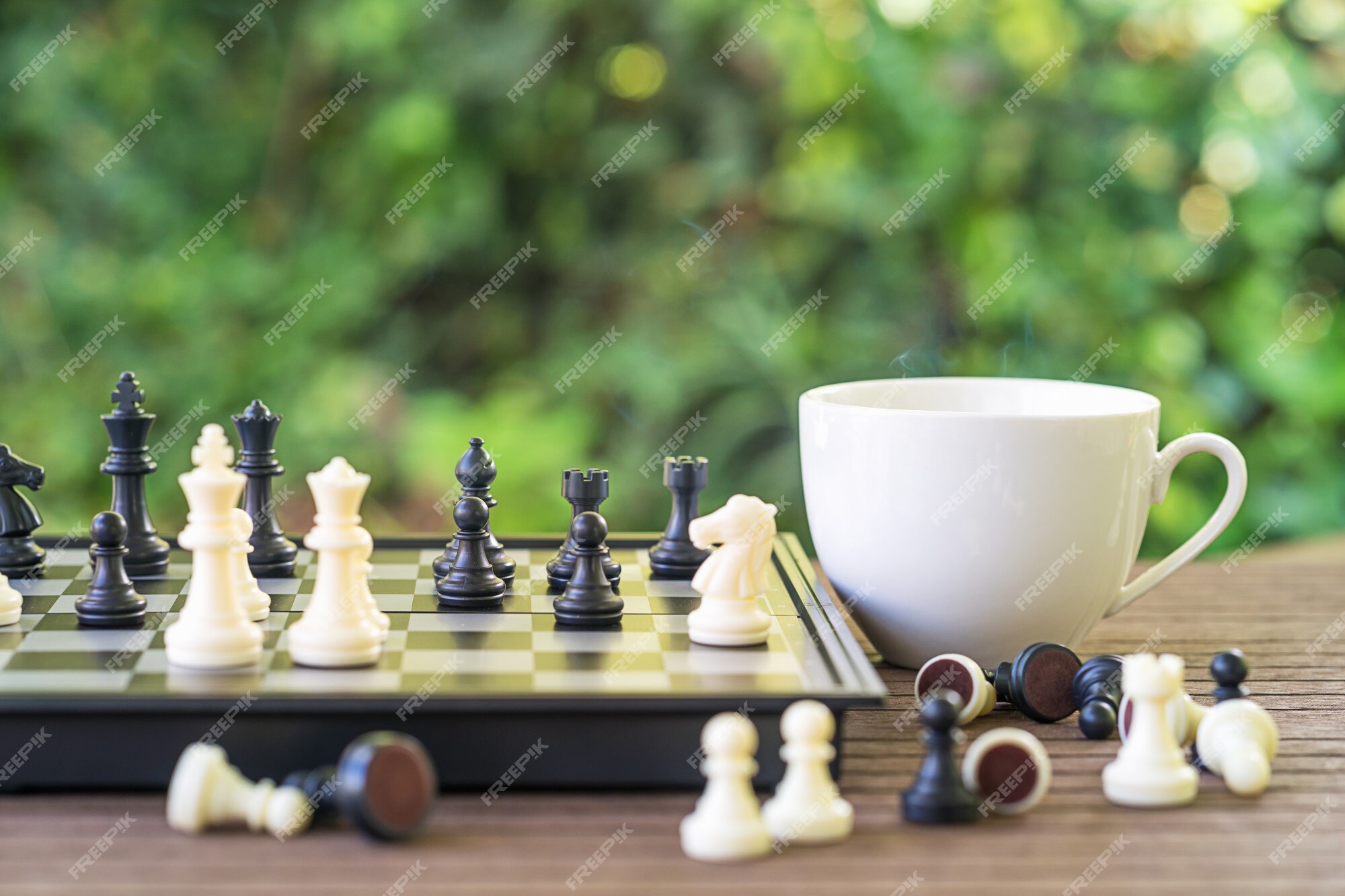 Tática E Estratégia Da Vida Moderna No Conceito Xícara De Café No Tabuleiro  De Xadrez Imagem de Stock - Imagem de café, xadrez: 75207121