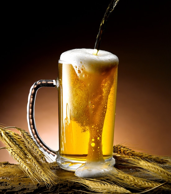 xícara de cerveja