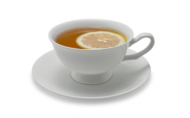 Xícara de chá com limão isolado no fundo branco
