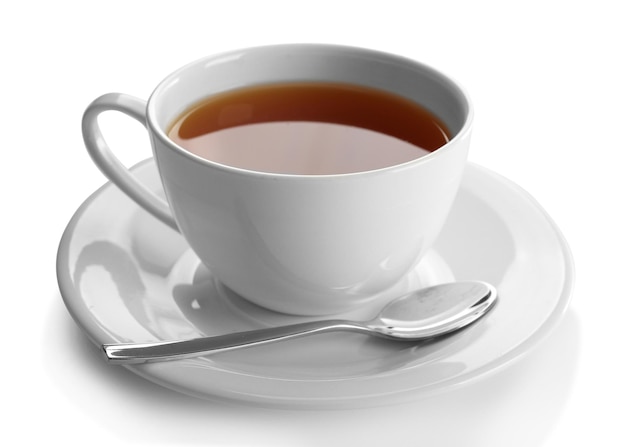 Xícara de chá de porcelana isolada no fundo branco