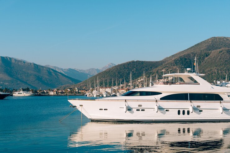 Foto yacht porto montenegro elitegebiet von tivat