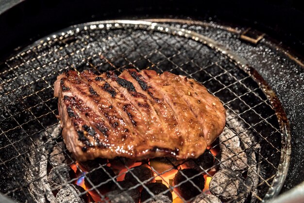 Yakiniku-Rindfleisch gegrillt