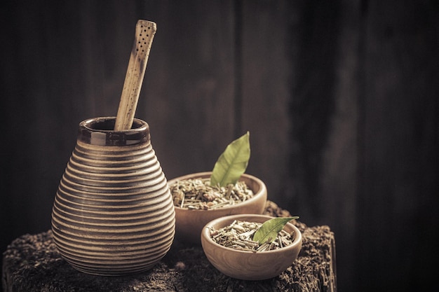 Yerba mate aromática y sabrosa con calabaza y bombilla