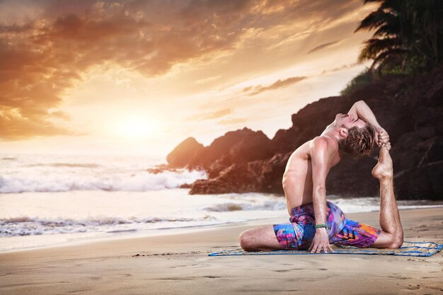 Yoga am Strand