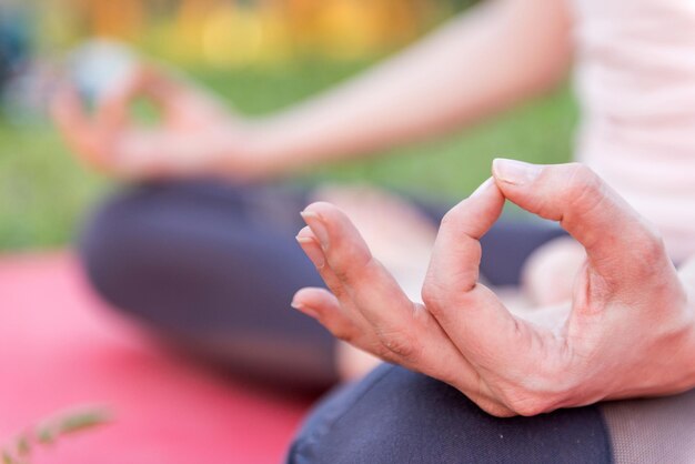 Yoga-Detail von der Lotus-Position