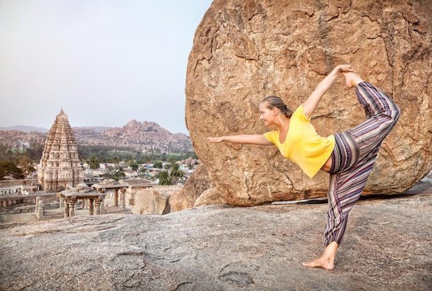 Yoga em Hampi