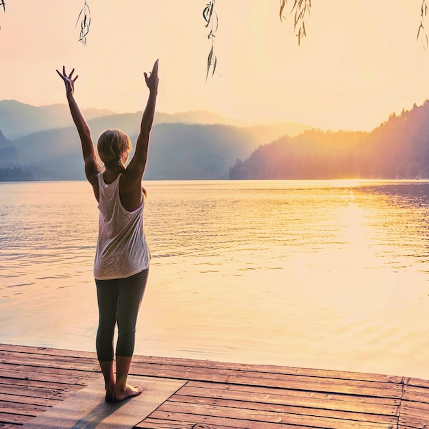 Foto yoga-sonnengruß