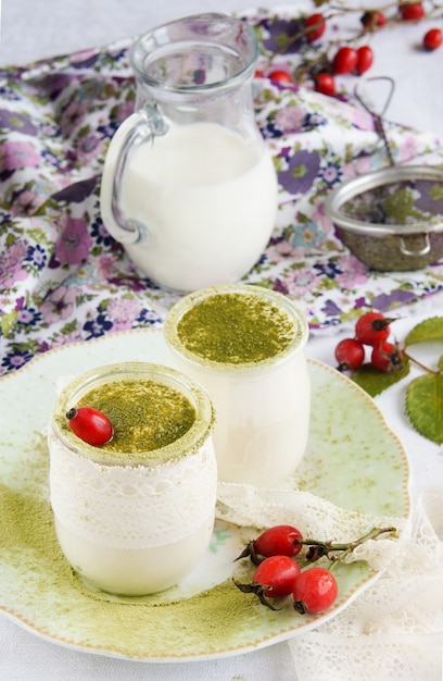 yogurt casero con té matcha