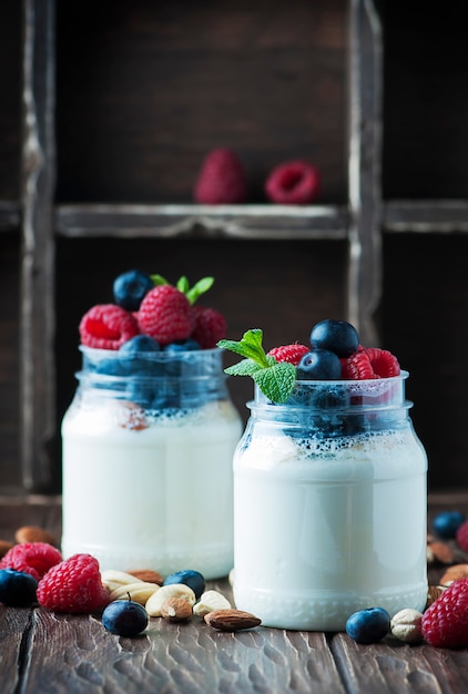 Yogurt saludable con panza y nueces