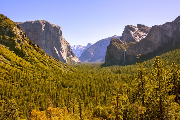 Yosemite el Capitan und Half Dome in Kalifornien