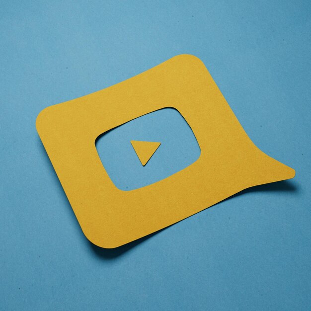Youtube Redes sociales Minimalista Habla sencilla Burbuja de papel recortado Ilustración en 3D