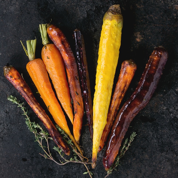 Zanahorias coloridas al horno