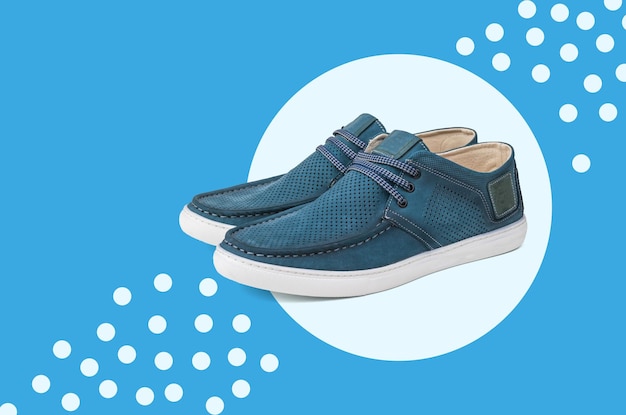 Zapatos azules de hombre con estilo para el verano en un fondo abstracto