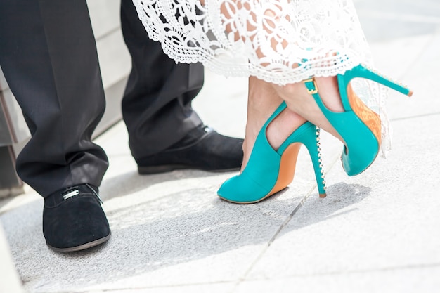 Foto zapatos de boda del novio y la novia