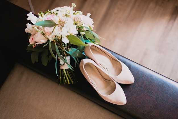 Foto zapatos de boda rosa decoración de boda