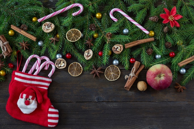 Zapfen und Weihnachtsmann Tasche mit Süßigkeiten