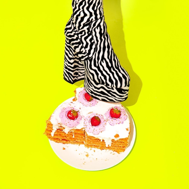 Zebra Party Boots Crush leckeren Kuchen Minimal Fashion Food Art