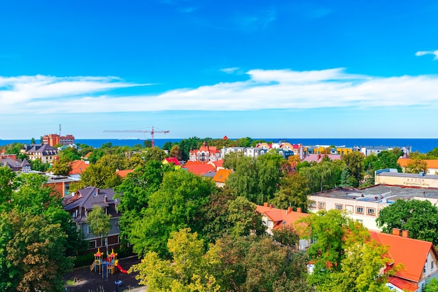 Zelenogradsk pequena cidade na vista aérea do mar báltico