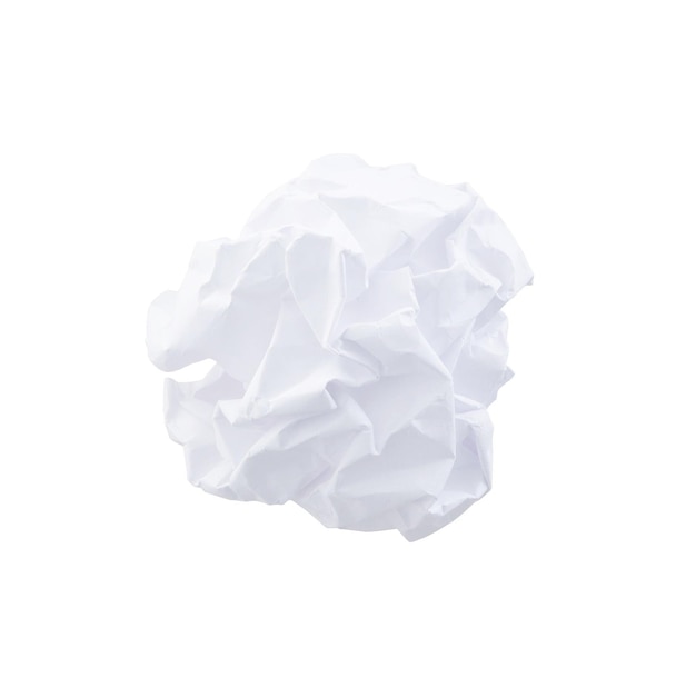 Zerknitterter Papierball-Beschneidungspfad isoliert auf Weiß