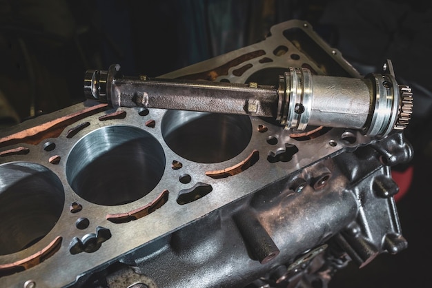 Zerlegter Zylinderblock Reparatur von Automotoren in Betrieb