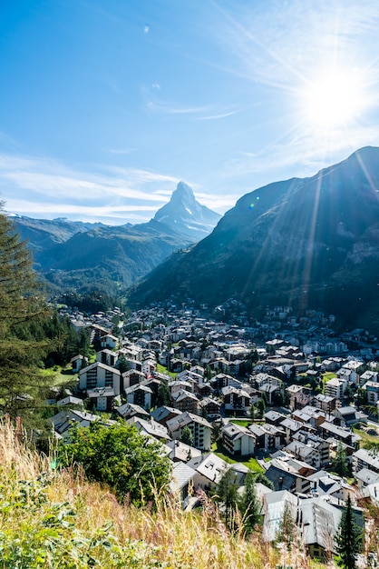 Zermatt-Dorf mit Matterhorn-Hintergrund