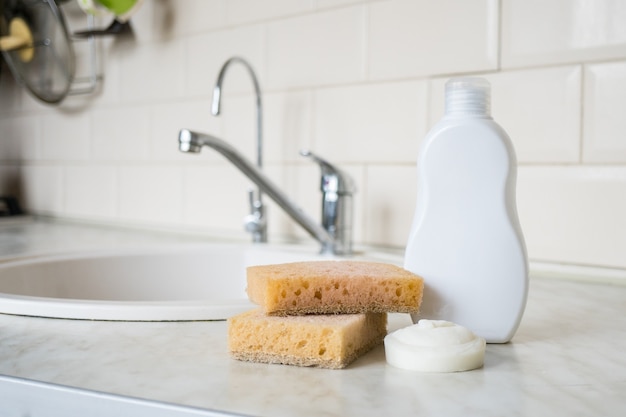 Zero desperdício de produtos para cuidados pessoais Esponja de bambu natural ecológica sob a cozinha Lavagem de pratos Lavagem de mãos