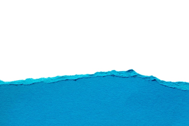 zerrissenes Papier, isoliert auf weißem Hintergrund, Papiertextur
