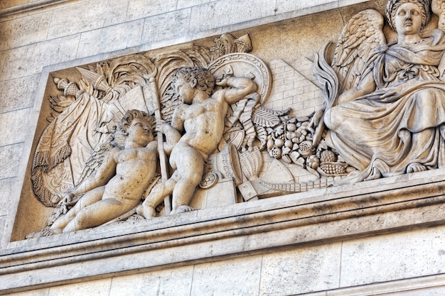 Zierleisten auf dem Arc de Triomphe. Paris. Frankreich.