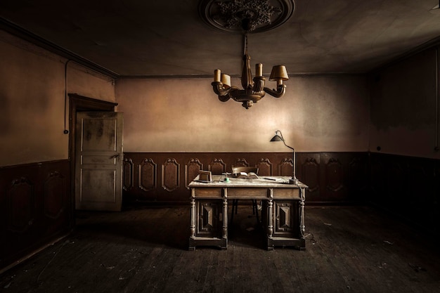 Zimmer in einem verlassenen Haus