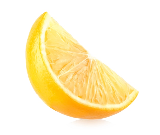 Zitronenscheibe isoliert auf weißem Hintergrund