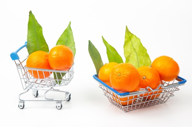 Zitrusfrüchte Mandarinen in einem Supermarkt Korb Vitamin gesunde Ernährung