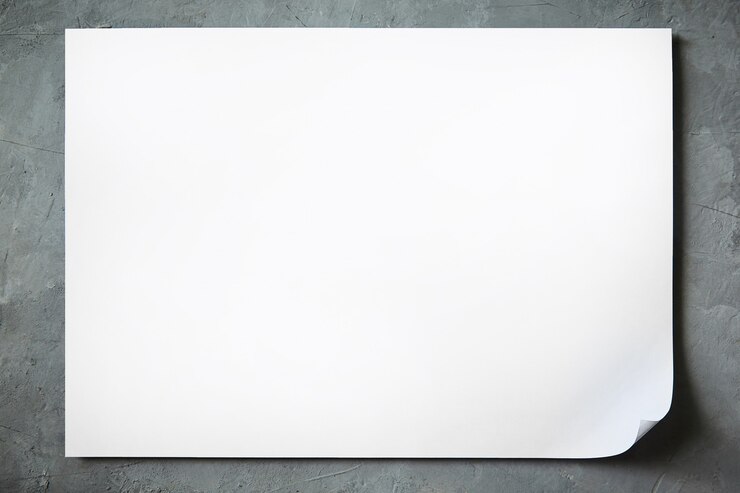 Foto zombe de uma folha de papel a4 branco com um canto dobrado