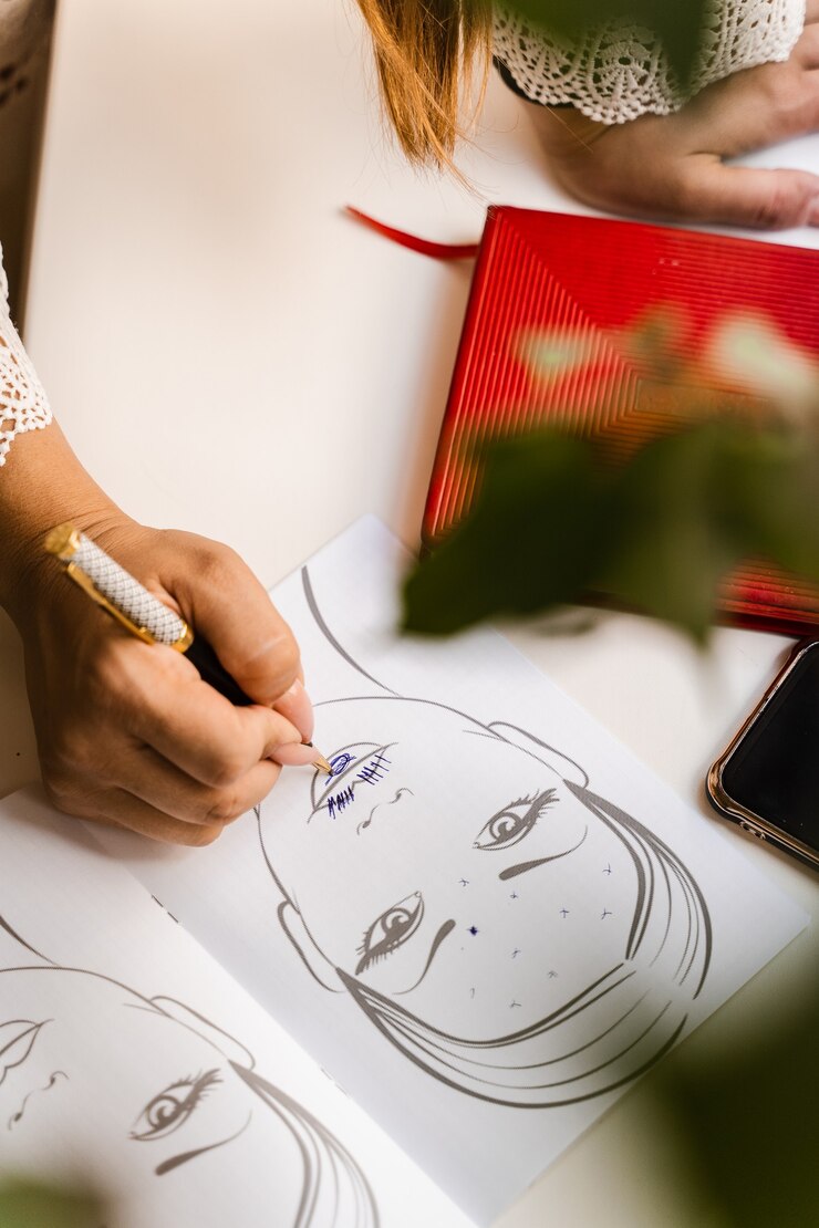 Foto zona de dibujo de esteticista de actividad mímica en la historia clínica del paciente en la oficina de cosmetología.