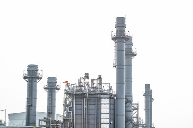 Zona industrial, El equipo de refinación de petróleo, Primer plano de oleoductos industriales de una planta de refinería de petróleo, Detalle de oleoducto con válvulas en una gran refinería de petróleo.