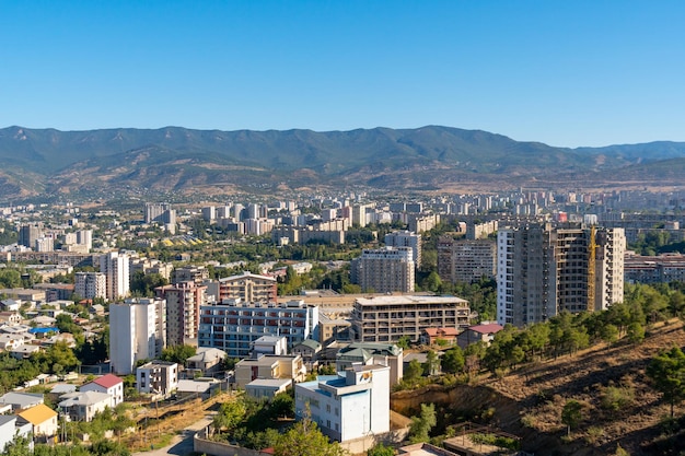 Zona residencial de edificios de varias plantas de Tiflis Viajes a Georgia