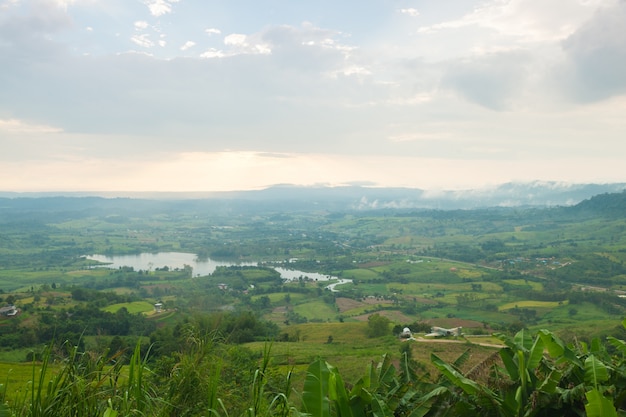 Zonas agrícolas en las montañas