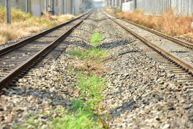 Zoom en la estación de tren en Tailandia