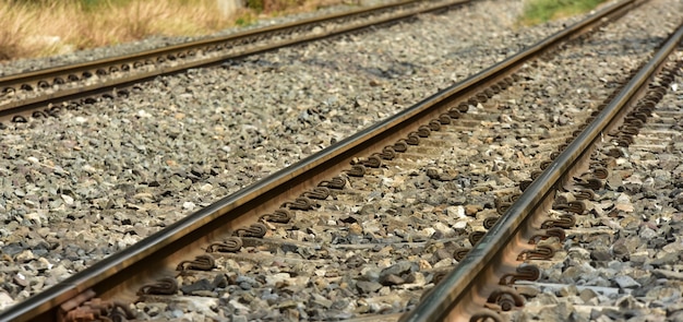 Zoom na estação ferroviária na Tailândia