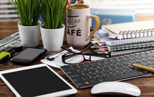 Zubehör für Geschäfte im Büro, auf dem Tisch