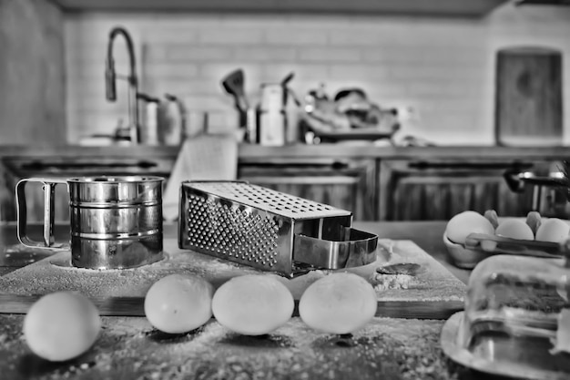 Zubereitung von Speisen zu Hause Mehl Eier Hintergrund, Zutaten zum Backen Draufsicht