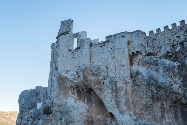 Foto zuheros pueblo blanco de la provincia de córdoba en españa