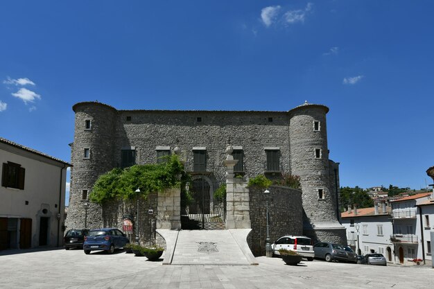 Foto zungoli (italia) y su sucursal