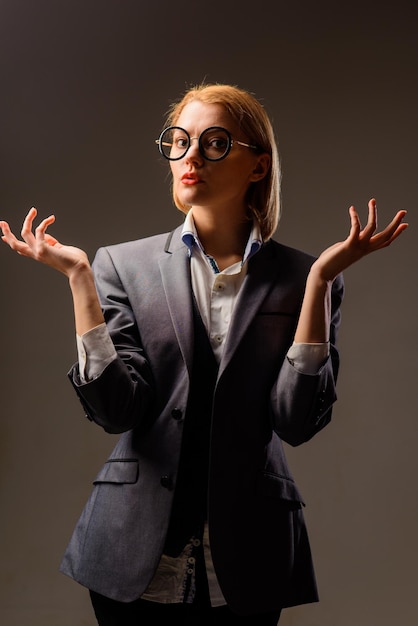 Zurück zu Schule September Lehrerin in Brillen Bildung Schule Job Portrait von sinnlichen Frauen