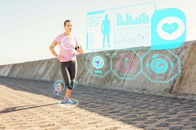 Zusammengesetztes Bild der sportlichen Blondine beim Joggen an der Promenade