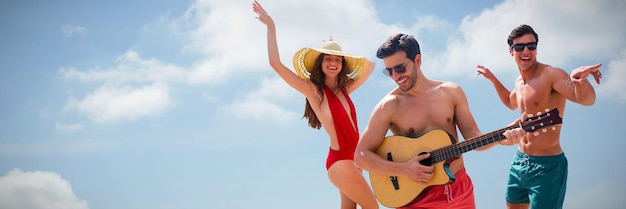 Zusammengesetztes Bild von Freunden, die in Badebekleidung Musik spielen