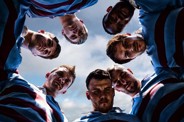 Foto zusammengesetztes bild von rugbyspielern